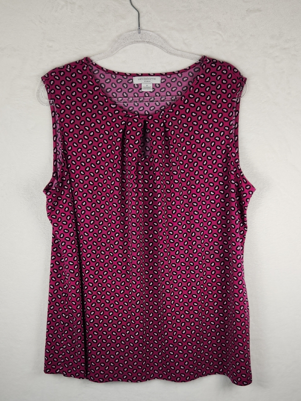 Liz Claiborne Sleeveless Top Burgundy Paisley Print with a‎ Keyhole Flowy Fit 1X